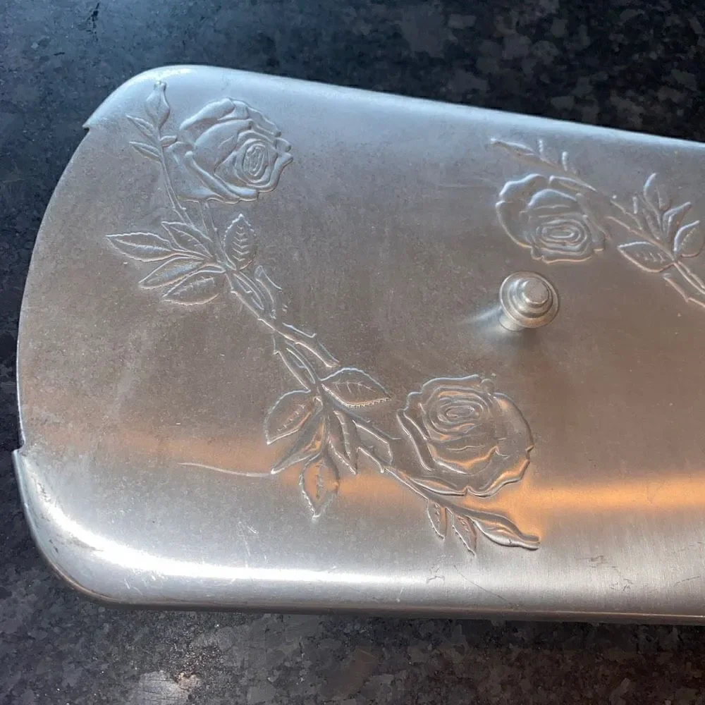 Vintage Roses Embossed Aluminum 2.5 Qt Covered Casserole